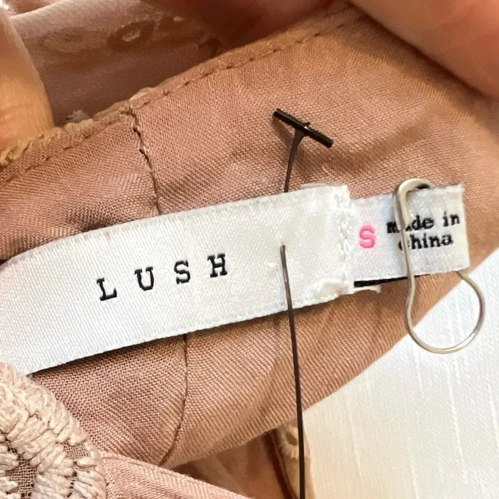 Lush Blush Lace Ruffle Romper Small - Picture 5 of 10